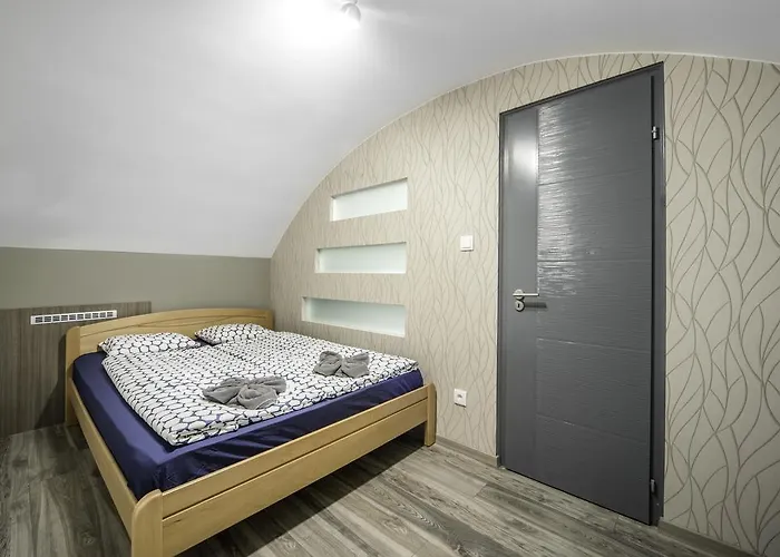 Akacfa 2 Bedroom Center