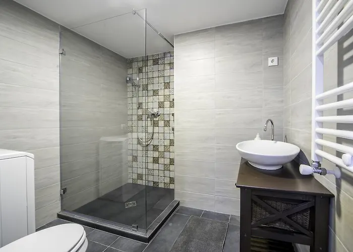 Апартаменты Akacfa 2 Bedroom Center
