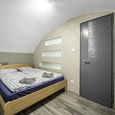 Akacfa 2 Bedroom Center