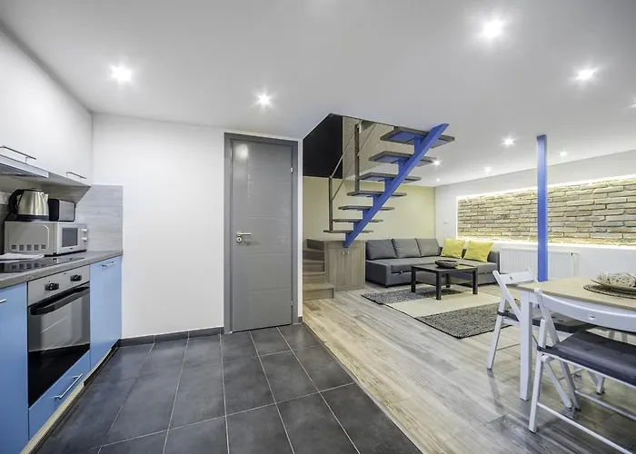 Akacfa 2 Bedroom Center